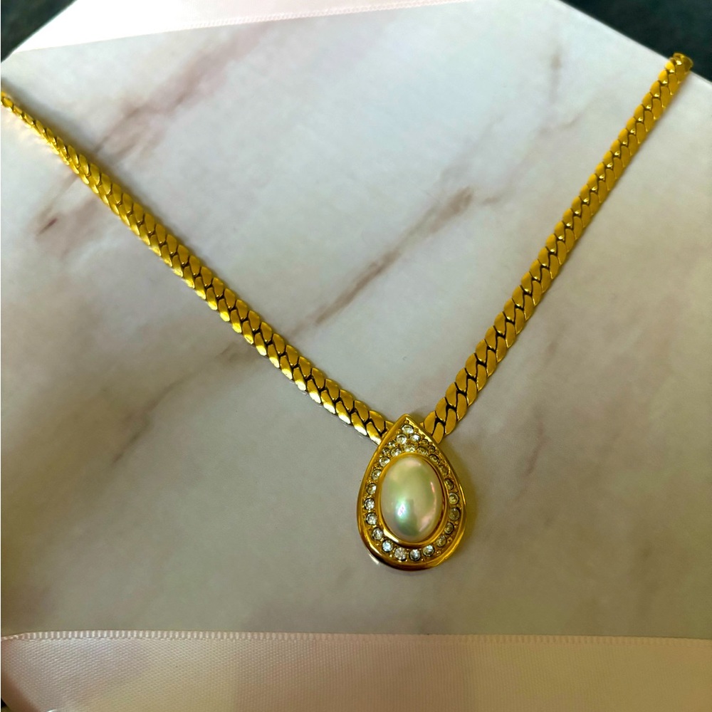 Dior 1970s Pearl Necklace!